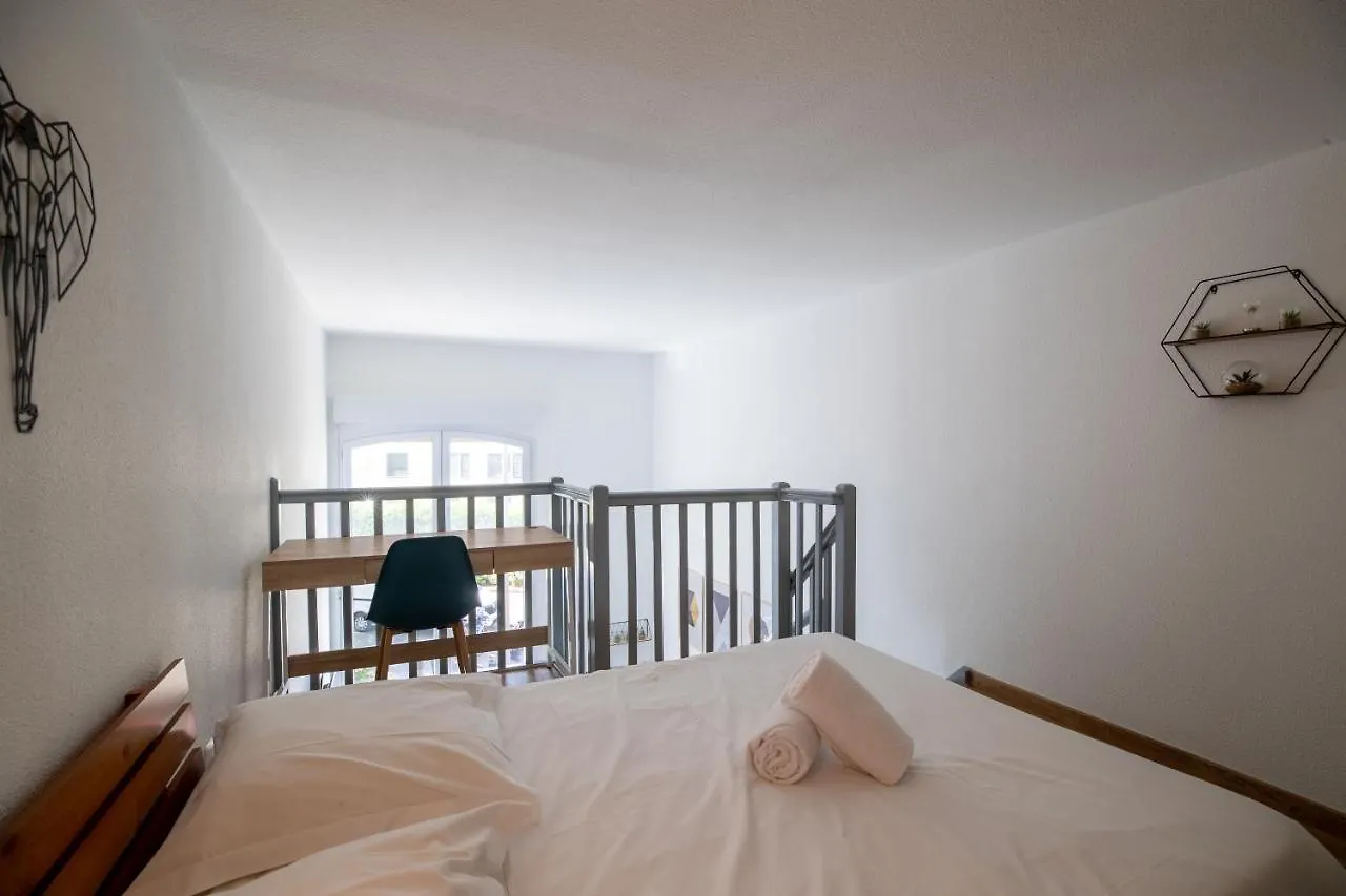 Be My Home - La Suite Graphique Apartment Lyon